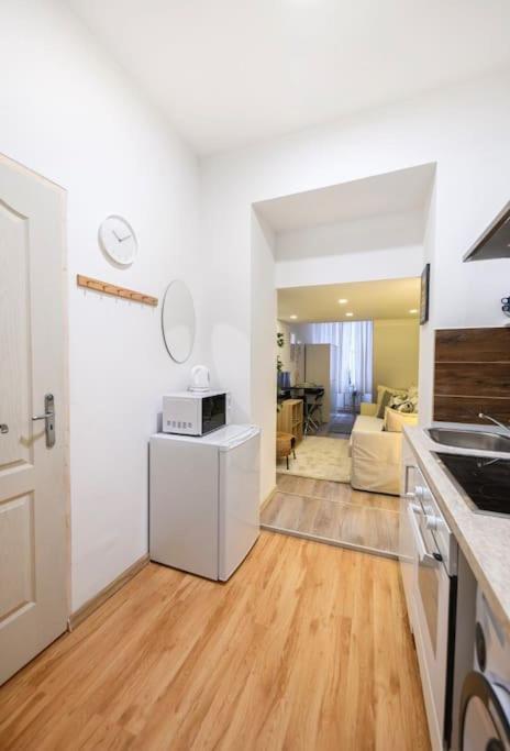 1 Bedroom Flat In Nyar Str., Central Budapešť Exteriér fotografie